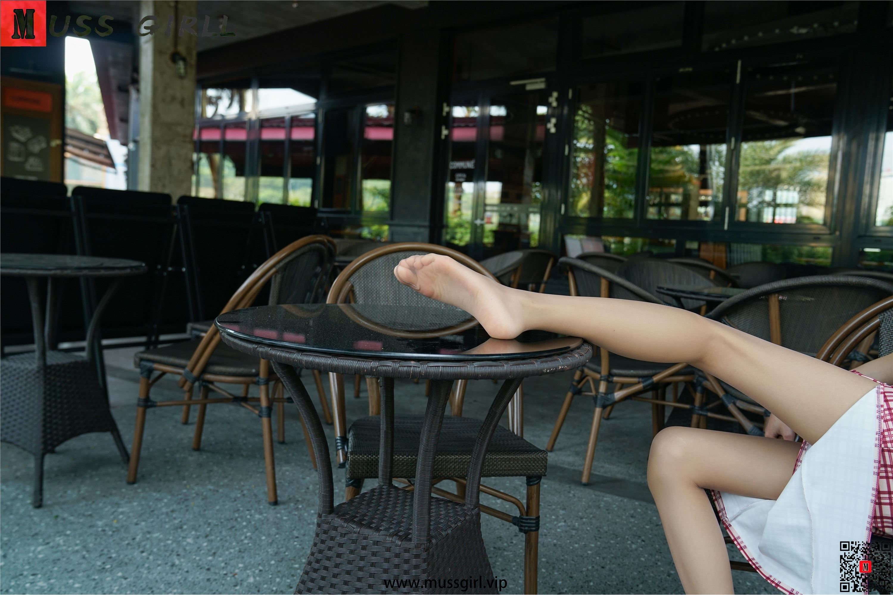 MussGirl慕丝女郎  NO.221 这肉丝脚爱了 小玉